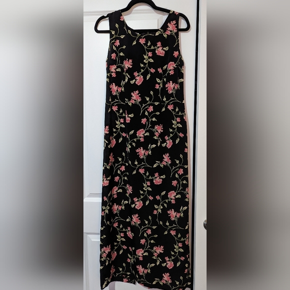 Beautiful Floral Maxi Dress - Picture 1 of 2